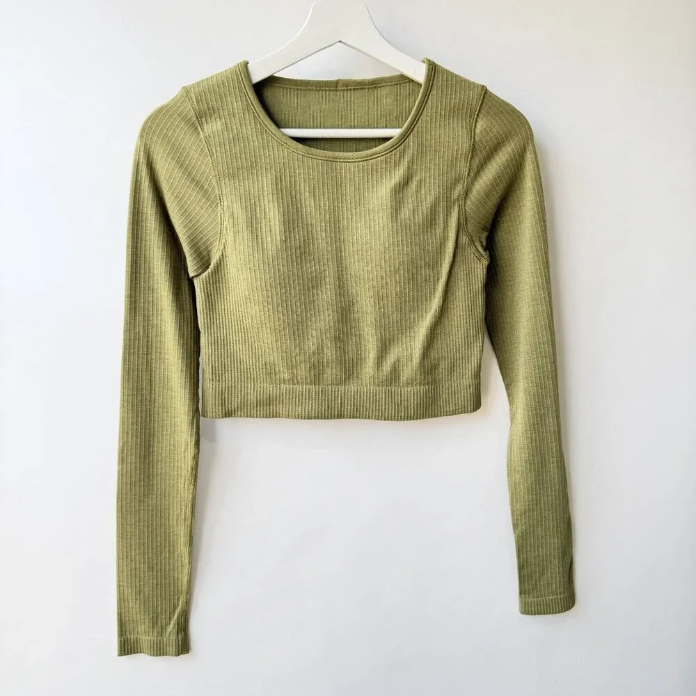 Lululemon Ebb to Street Long Sleeve Crop Top – Green (Size 6) J121